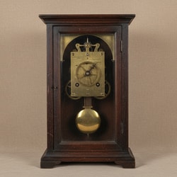 Jam Antik: Detail yang Membedakan Asli dan Repro